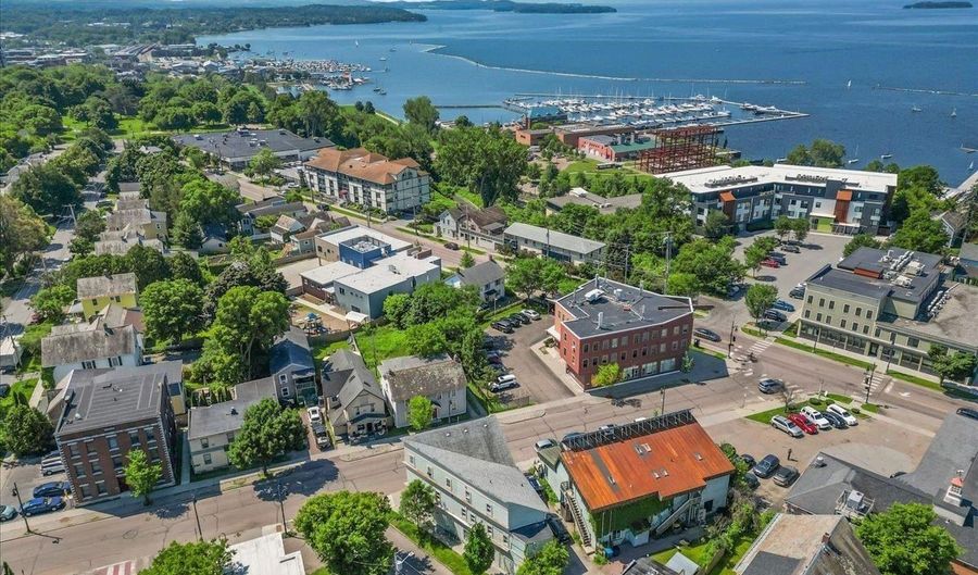 24-28 North St, Burlington, VT 05401 - 10 Beds, 4 Bath