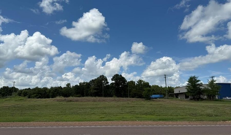 Highway 6, Batesville, MS 38606 - 0 Beds, 0 Bath