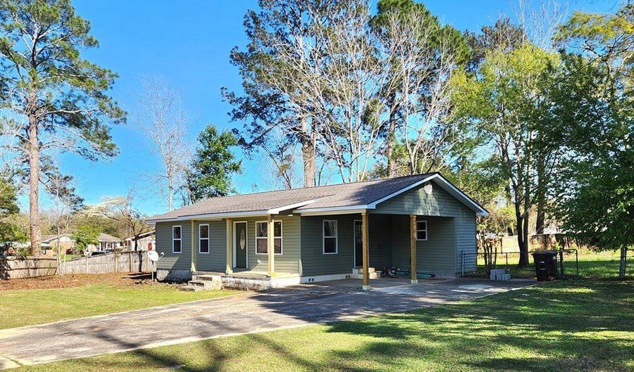109 ALBERTA Dr, Abbeville, AL 36310 - 3 Beds, 2 Bath