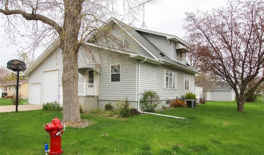 253 8th Ave S, Brownton, MN 55312 - 3 Beds, 2 Bath