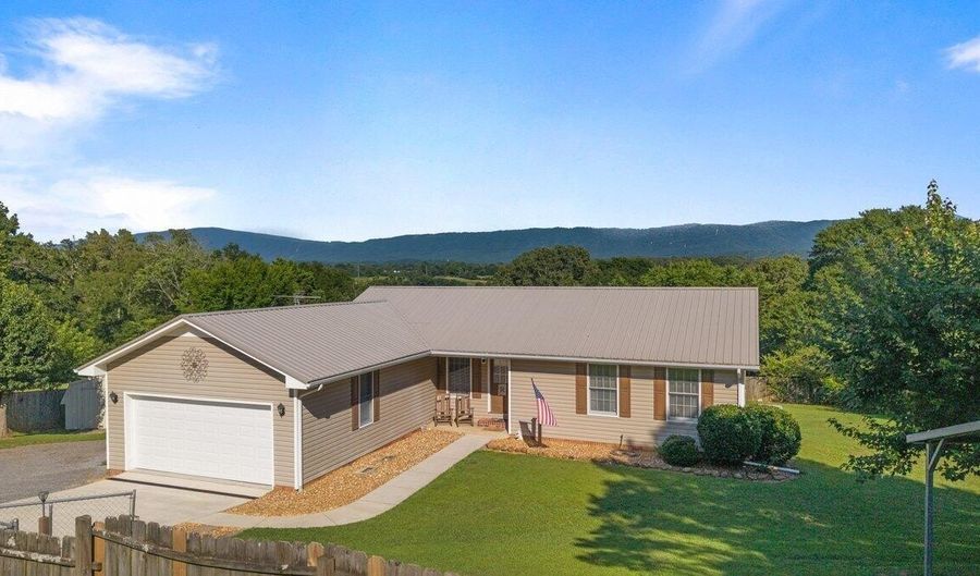 346 Thomas Rd, Benton, TN 37307 - 3 Beds, 3 Bath