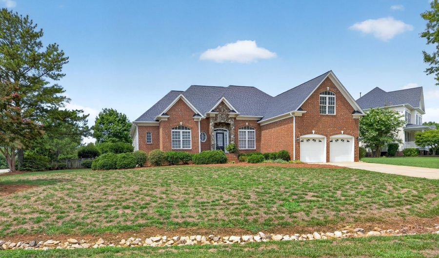 4616 Jernigan Dr, Apex, NC 27539 - 3 Beds, 3 Bath