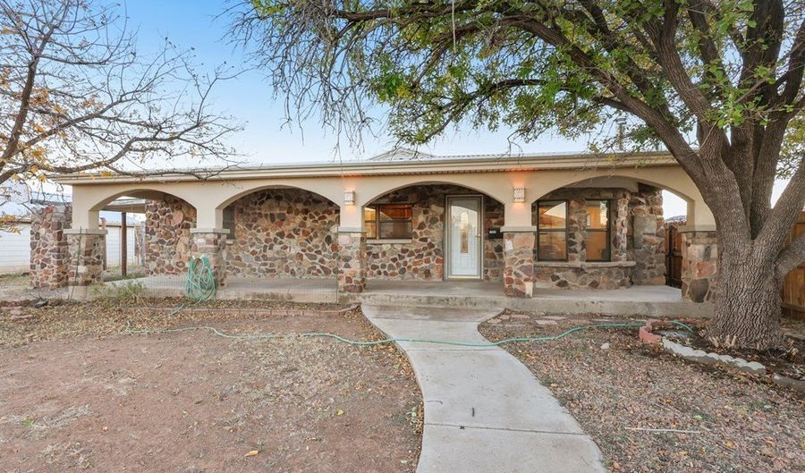 1006 E Ave I, Alpine, TX 79830 - 4 Beds, 2 Bath