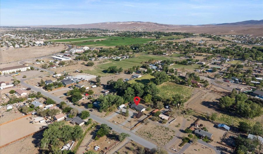 1075 Mesa Dr, Fernley, NV 89408 - 3 Beds, 2 Bath