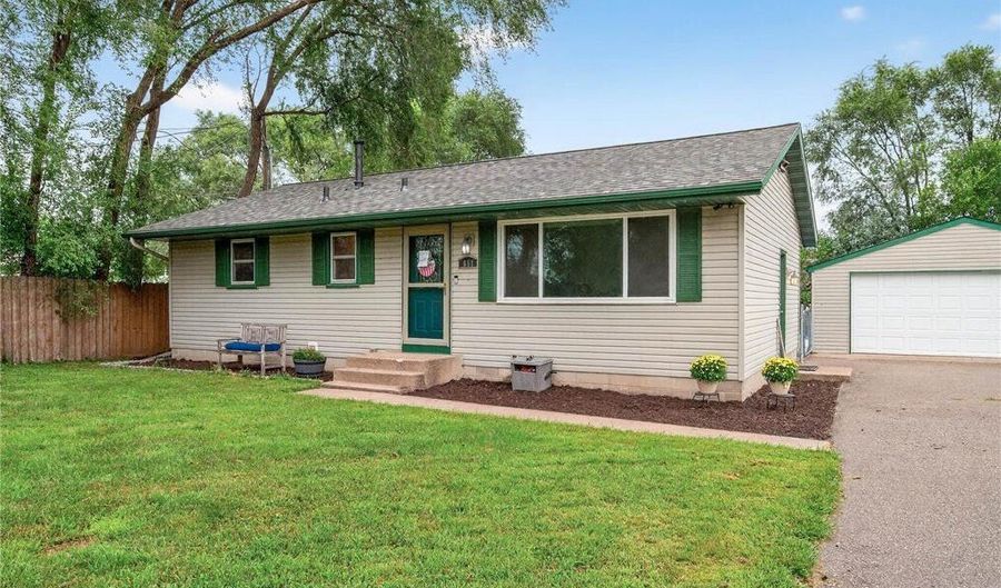 651 Randall Dr, Anoka, MN 55303 - 3 Beds, 1 Bath