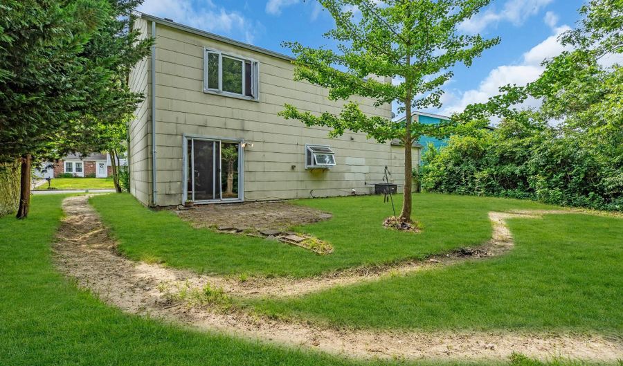 33 WINDWARD Dr, Barnegat, NJ 08005 - 4 Beds, 3 Bath