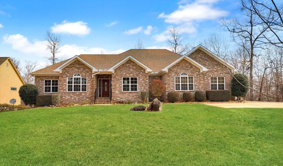 1071 Outrigger Dr, Lincolnton, GA 30817 - 5 Beds, 3 Bath