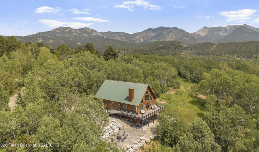188 HAWTHORNE Dr, Alpine, WY 83128 - 4 Beds, 3 Bath