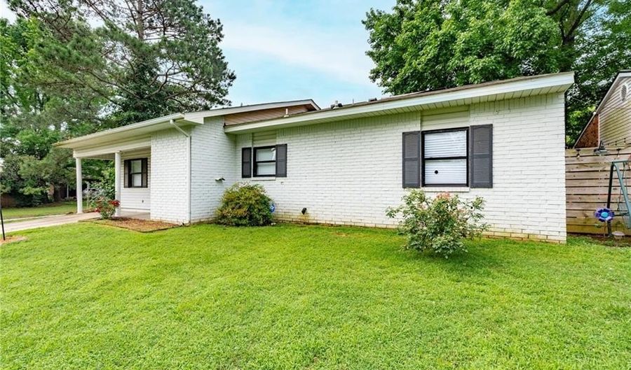 1501 M Cir, Barling, AR 72923 - 4 Beds, 2 Bath