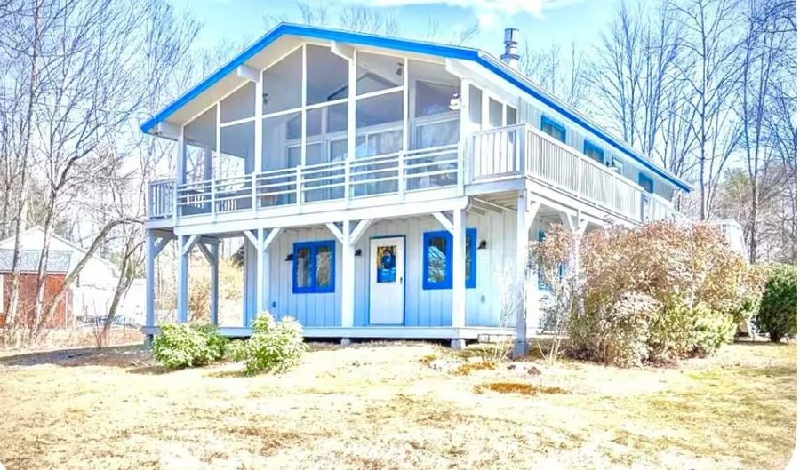 4 N. Shore Dr, Barnstead, NH 03225 - 4 Beds, 2 Bath