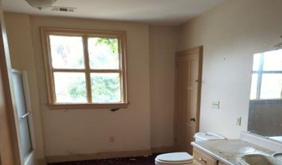 1107 N Jefferson St, Albany, GA 31701 - 3 Beds, 3 Bath
