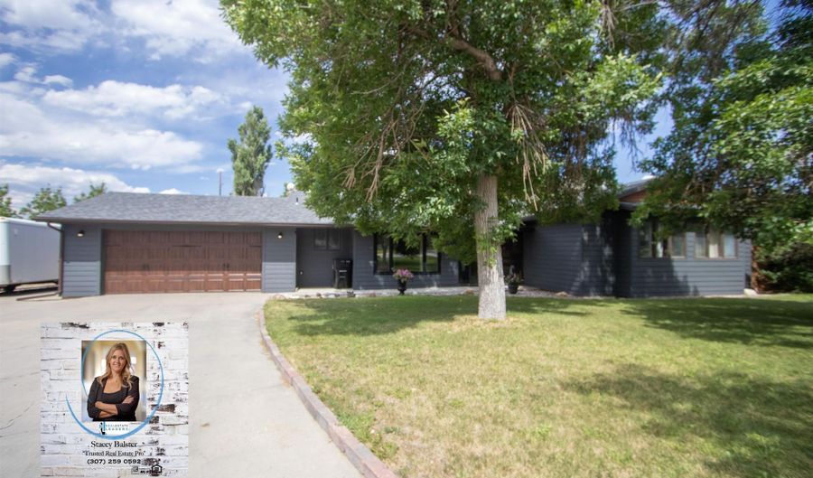 620 W 47th St, Casper, WY 82601 - 3 Beds, 3 Bath