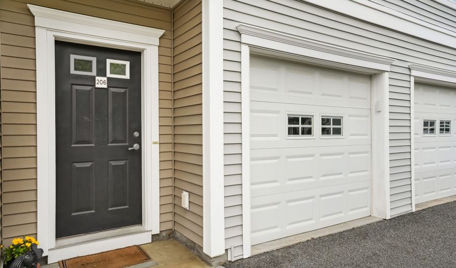206 Copper Square Dr 206, Bethel, CT 06801 - 2 Beds, 3 Bath