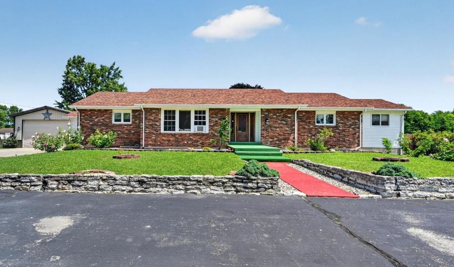 14733 Morris E St, Batesville, IN 47006 - 3 Beds, 2 Bath