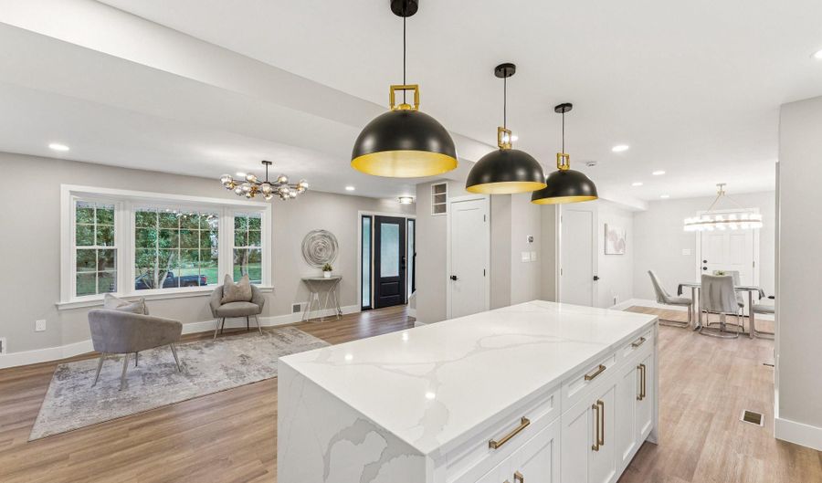 2308 CREEK Dr, Alexandria, VA 22308 - 5 Beds, 4 Bath