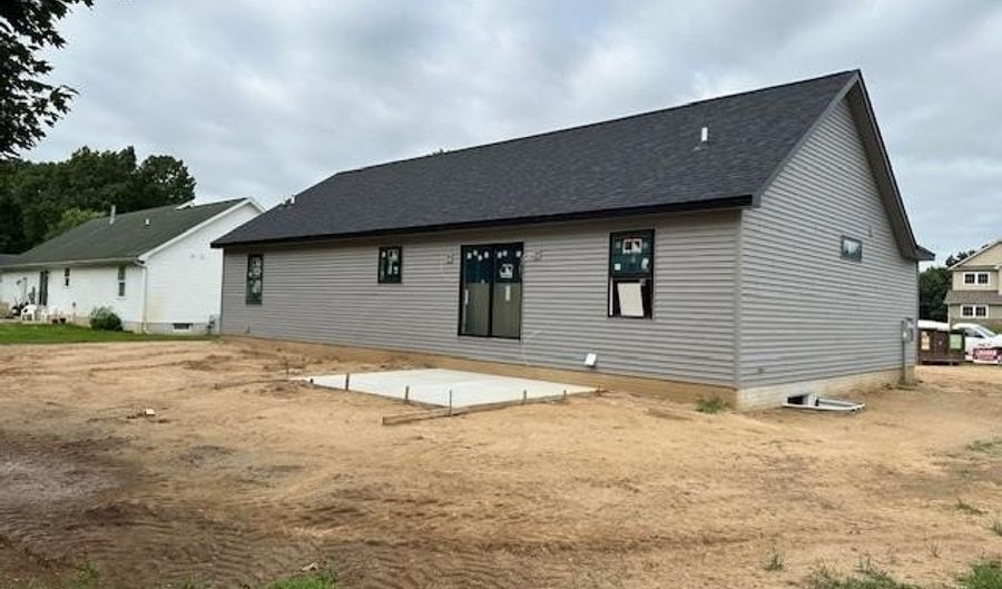 3185 Pender, Adrian, MI 49221 - 3 Beds, 2 Bath