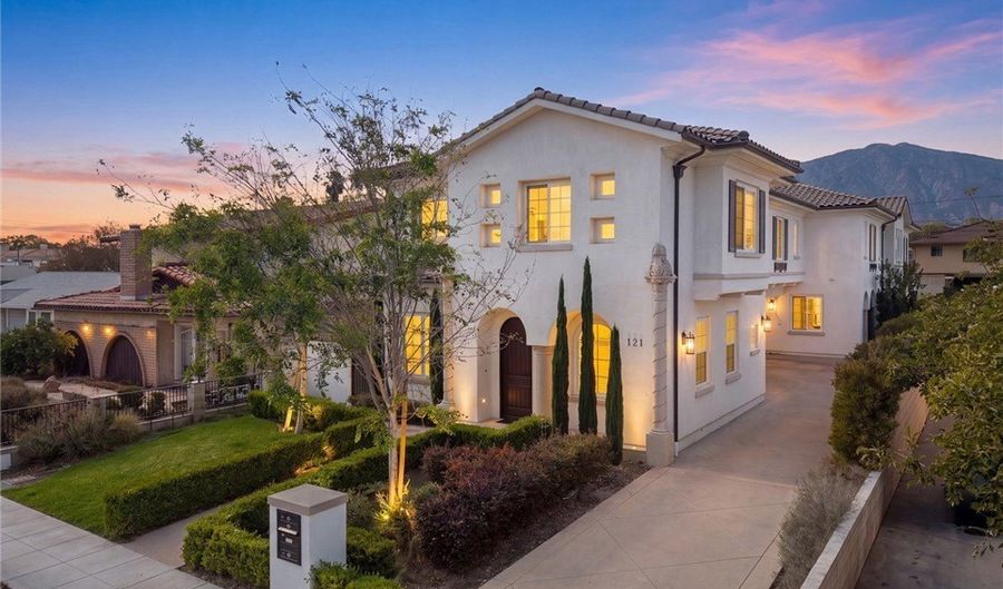 121 Bonita St B, Arcadia, CA 91006 - 3 Beds, 4 Bath