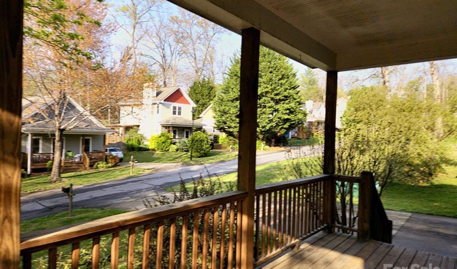 17 Lamar Ave, Asheville, NC 28803 - 3 Beds, 3 Bath