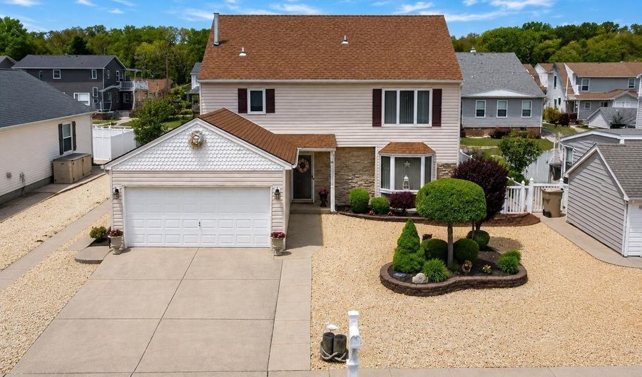 88 Storm Jib Ct, Bayville, NJ 08721 - 4 Beds, 3 Bath