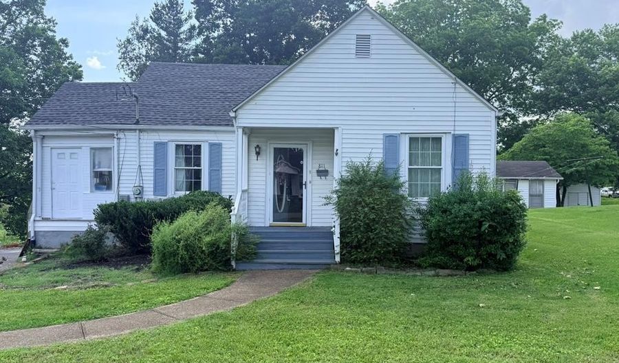 811 High St, Albany, KY 42602 - 3 Beds, 2 Bath