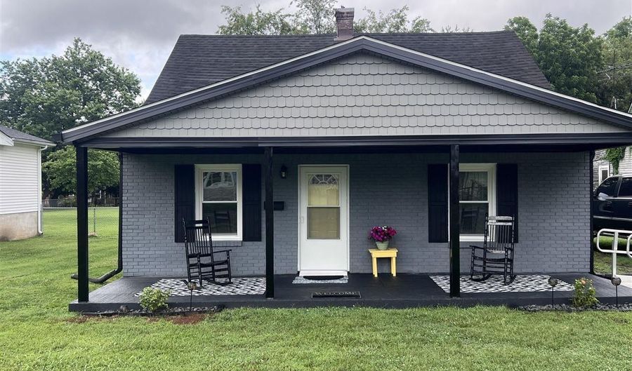 810 Kurtz St, Bardstown, KY 40004 - 2 Beds, 1 Bath