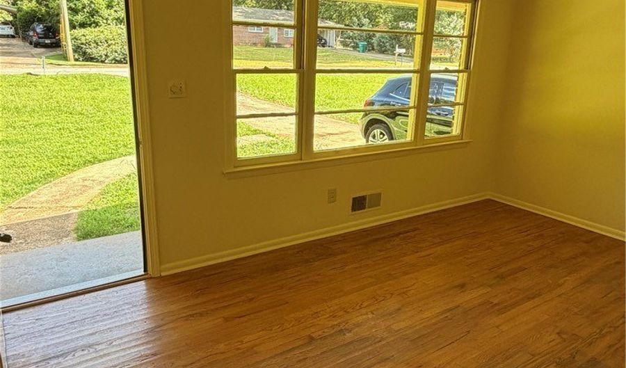 235 Clarke Dr, Athens, GA 30605 - 3 Beds, 2 Bath