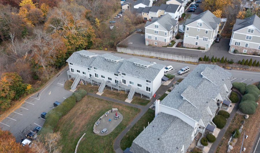 113 Park Ave 20, Danbury, CT 06810 - 2 Beds, 2 Bath