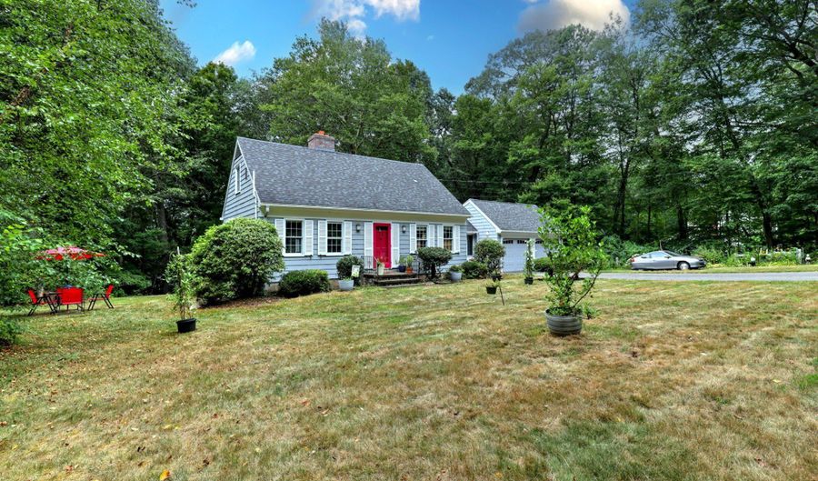 58 Anthony Ct, Bethany, CT 06524 - 4 Beds, 2 Bath