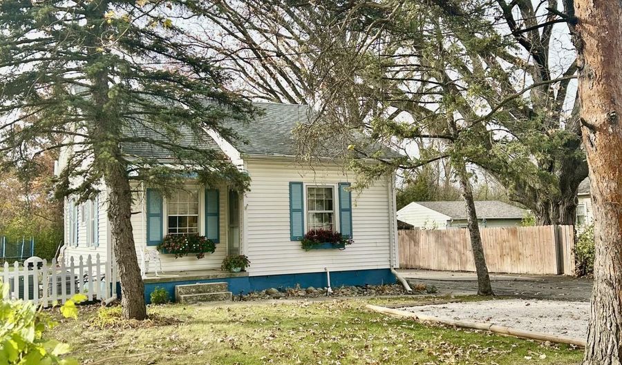 3604 Platt Rd, Ann Arbor, MI 48108 - 3 Beds, 1 Bath