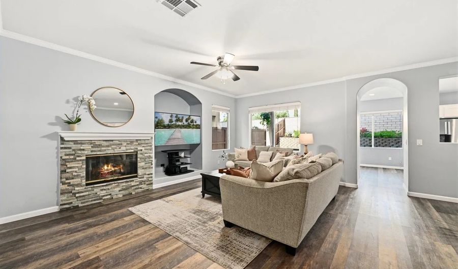 4484 Brisbane Way 5, Oceanside, CA 92058 - 4 Beds, 3 Bath