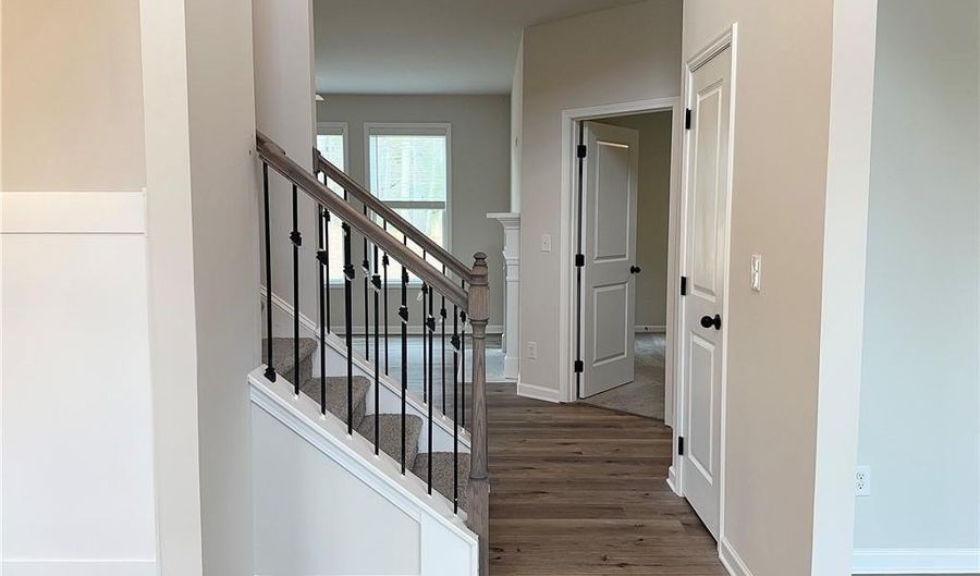 345 Rodeo Dr, Auburn, GA 30011 - 5 Beds, 3 Bath