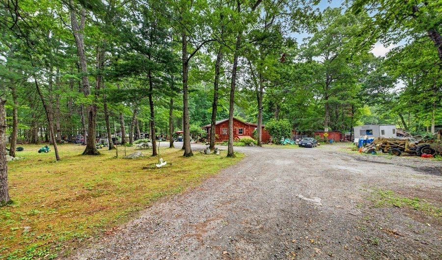 74 S Main St, Berkley, MA 02779 - 1 Beds, 1 Bath