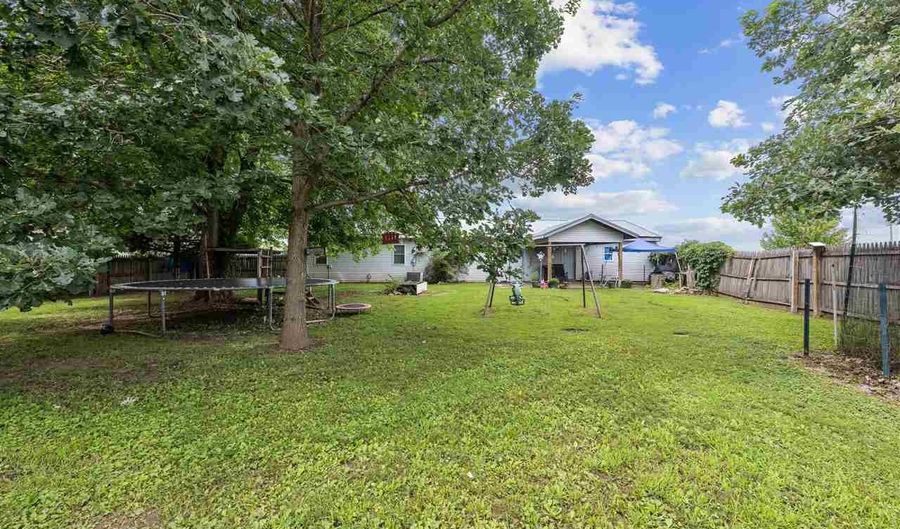 3135 115th St, Riverside, IA 52327 - 3 Beds, 2 Bath