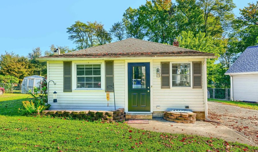 3921 E BAKER Ave E, Abingdon, MD 21009 - 2 Beds, 2 Bath