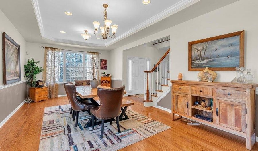 27 Brittany Ct, Atlantic Highlands, NJ 07716 - 4 Beds, 3 Bath