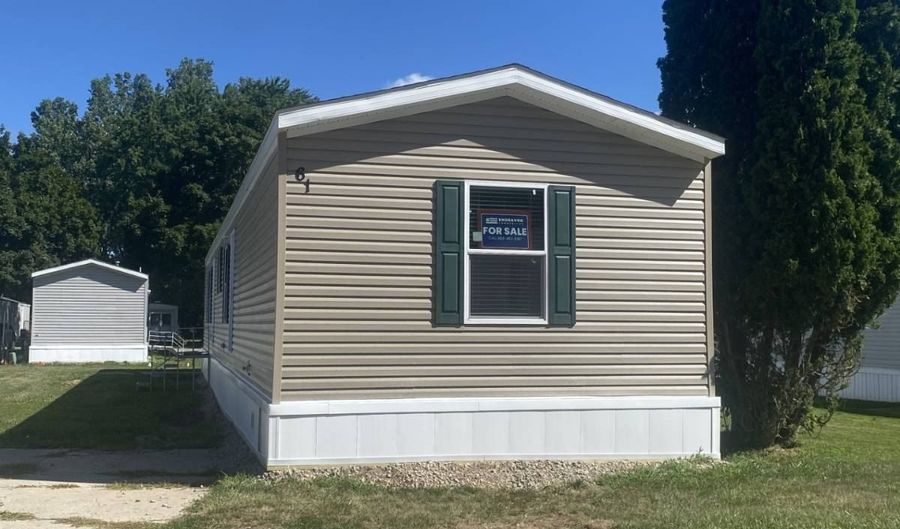 411 S. Grover Ave 61, Alma, MI 48801 - 3 Beds, 2 Bath