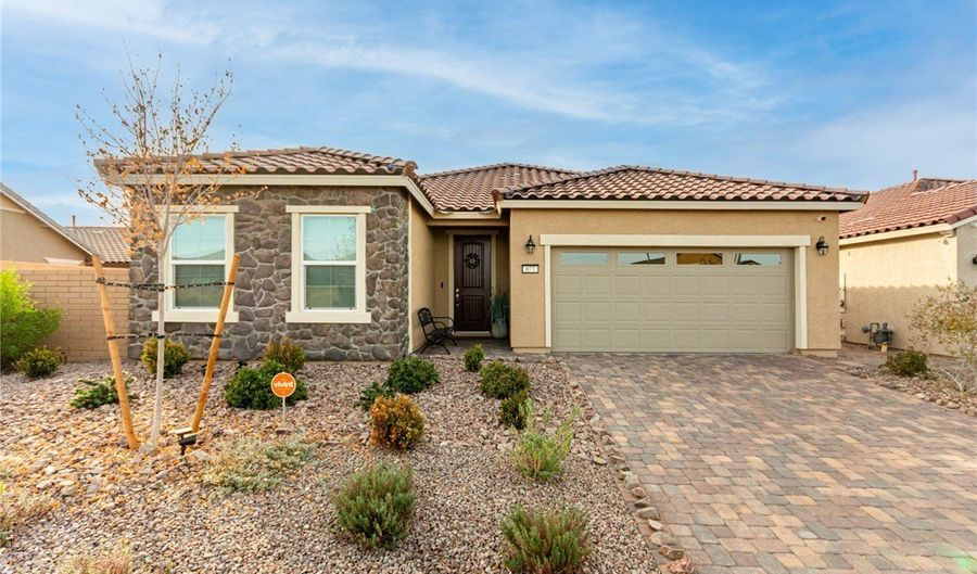 877 Mary Baer Way, Henderson, NV 89011 - 3 Beds, 2 Bath
