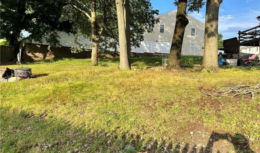 20 Camelia Dr, Cranston, RI 02920 - 3 Beds, 2 Bath