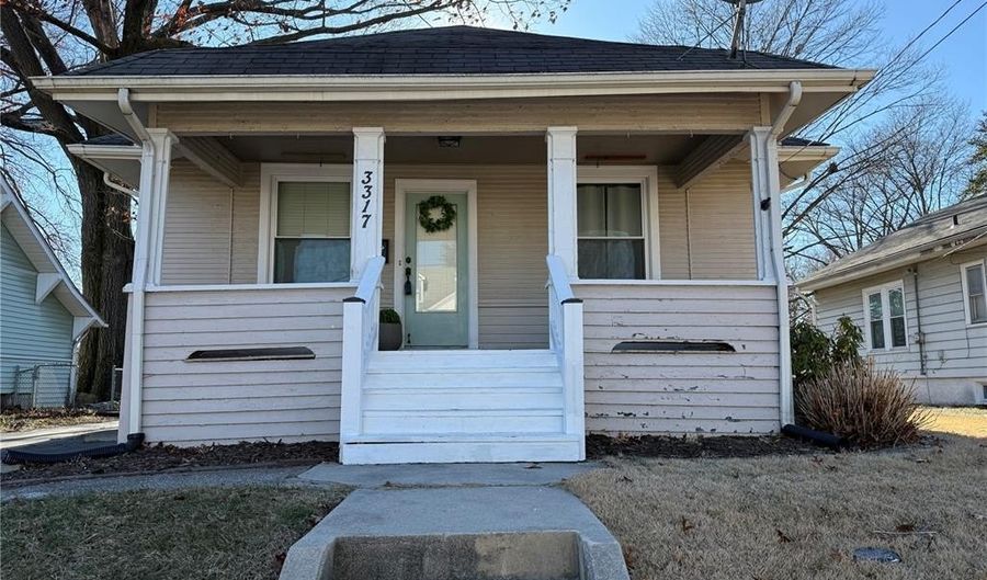 3317 Jackson St, Alton, IL 62002 - 3 Beds, 2 Bath