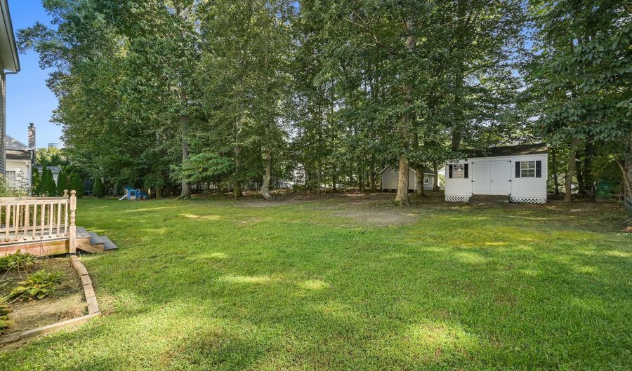 438 LORRAINE Dr, Frederica, DE 19946 - 4 Beds, 5 Bath