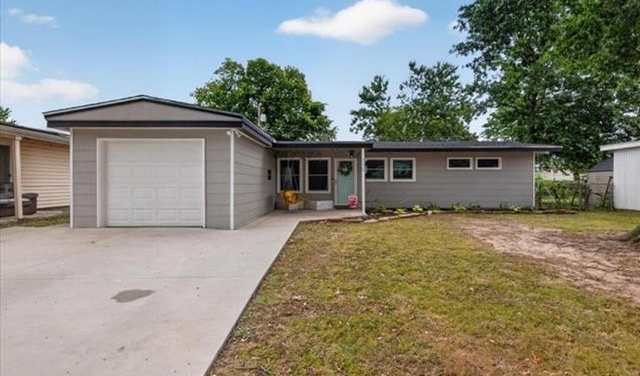 110 Mulberry Ln, Bartlesville, OK 74003 - 3 Beds, 2 Bath