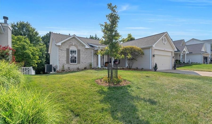 1450 Fox Ridge Ct, Arnold, MO 63010 - 3 Beds, 3 Bath