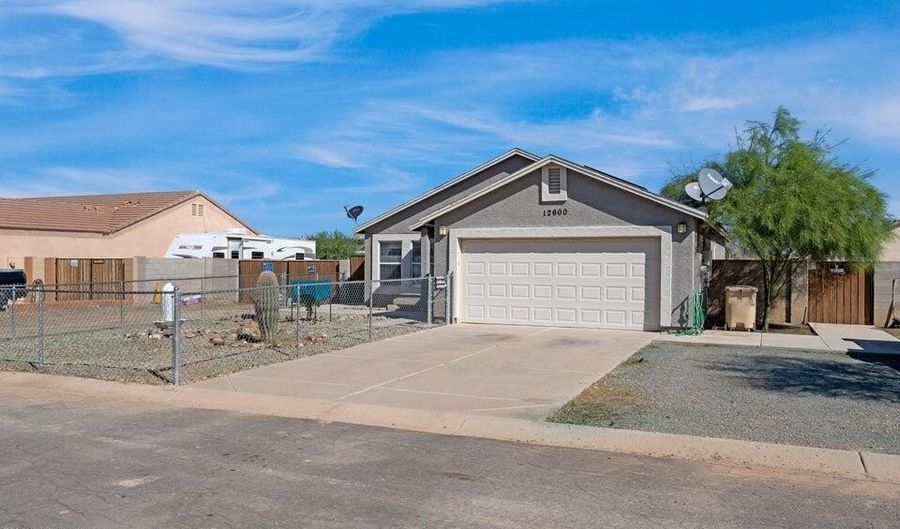 12600 W MADERO Dr, Arizona City, AZ 85123 - 3 Beds, 2 Bath
