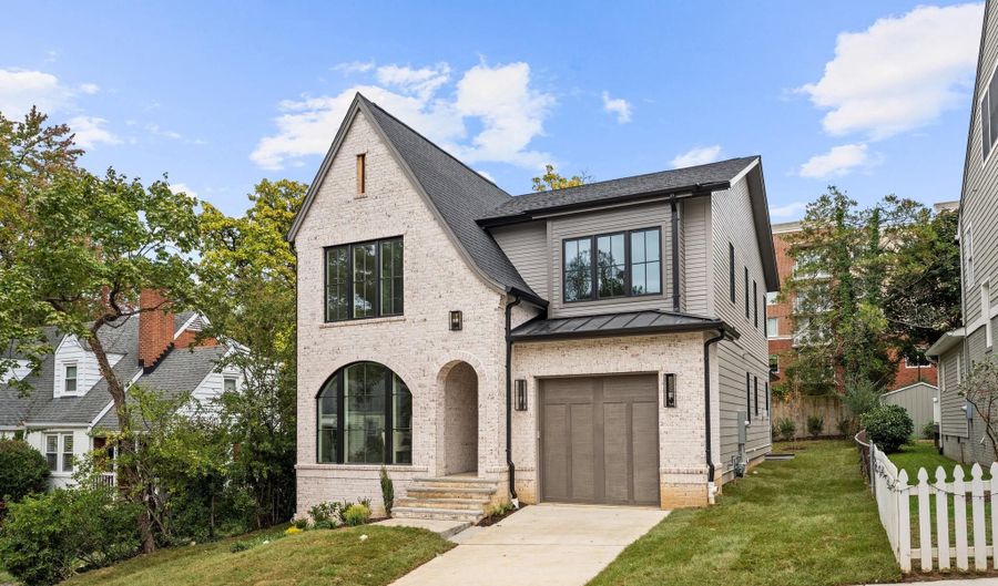 2133 N OAKLAND St, Arlington, VA 22207 - 4 Beds, 5 Bath