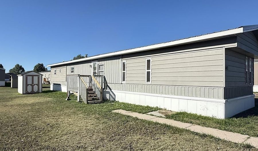 507 DALLAS Rd, Cheyenne, WY 82007 - 2 Beds, 2 Bath