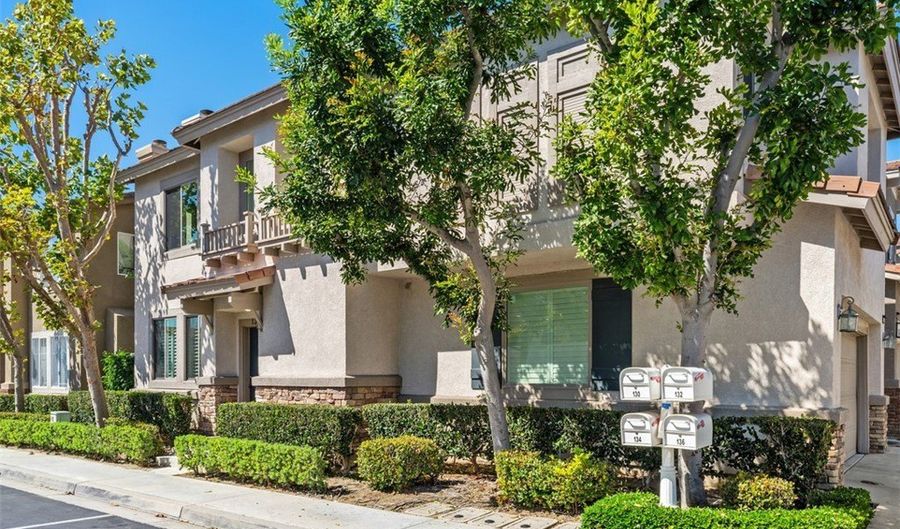 136 Woodcrest Ln, Aliso Viejo, CA 92656 - 3 Beds, 3 Bath