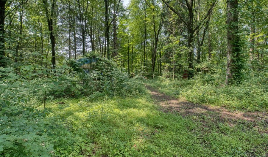 Edgewood Road, Berlin, CT 06037 - 0 Beds, 0 Bath