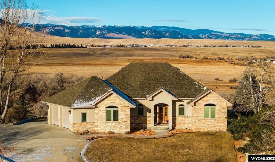27 Hilltop Drive Dr, Buffalo, WY 82834 - 4 Beds, 4 Bath