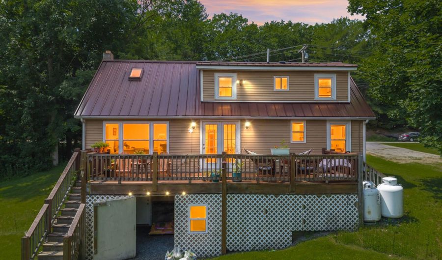 691 Eastern Ave, Augusta, ME 04330 - 2 Beds, 2 Bath