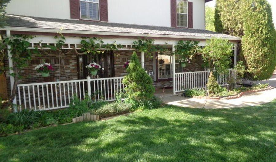 1623 MORNING STAR Dr, Belen, NM 87002 - 5 Beds, 3 Bath